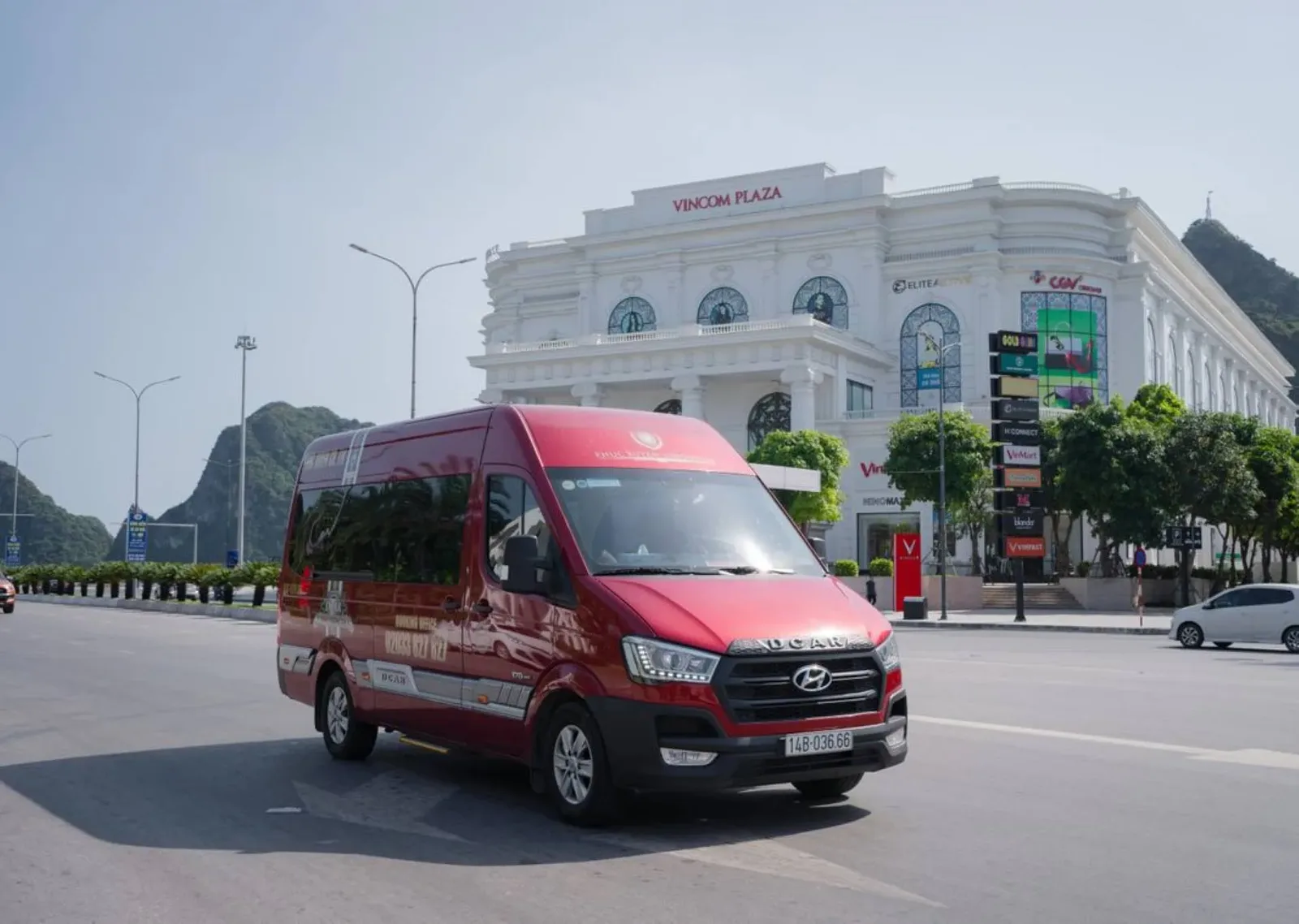 VIP sleeper cabin on the Sapa → Ha Long route