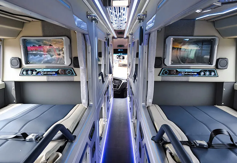 VIP sleeper cabin (23 berths) on the Hue → Hanoi route
