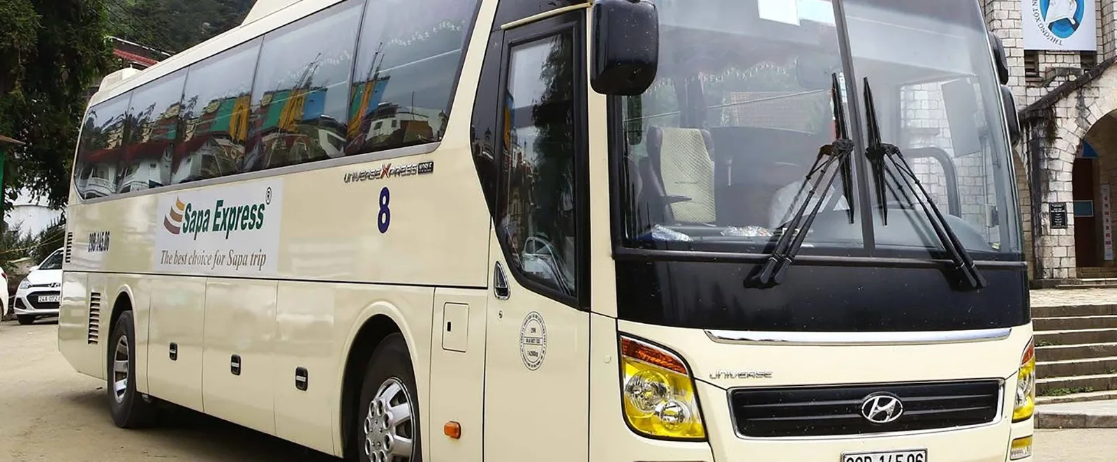 Limousine (34 seats) on the Sapa → Ha Giang route