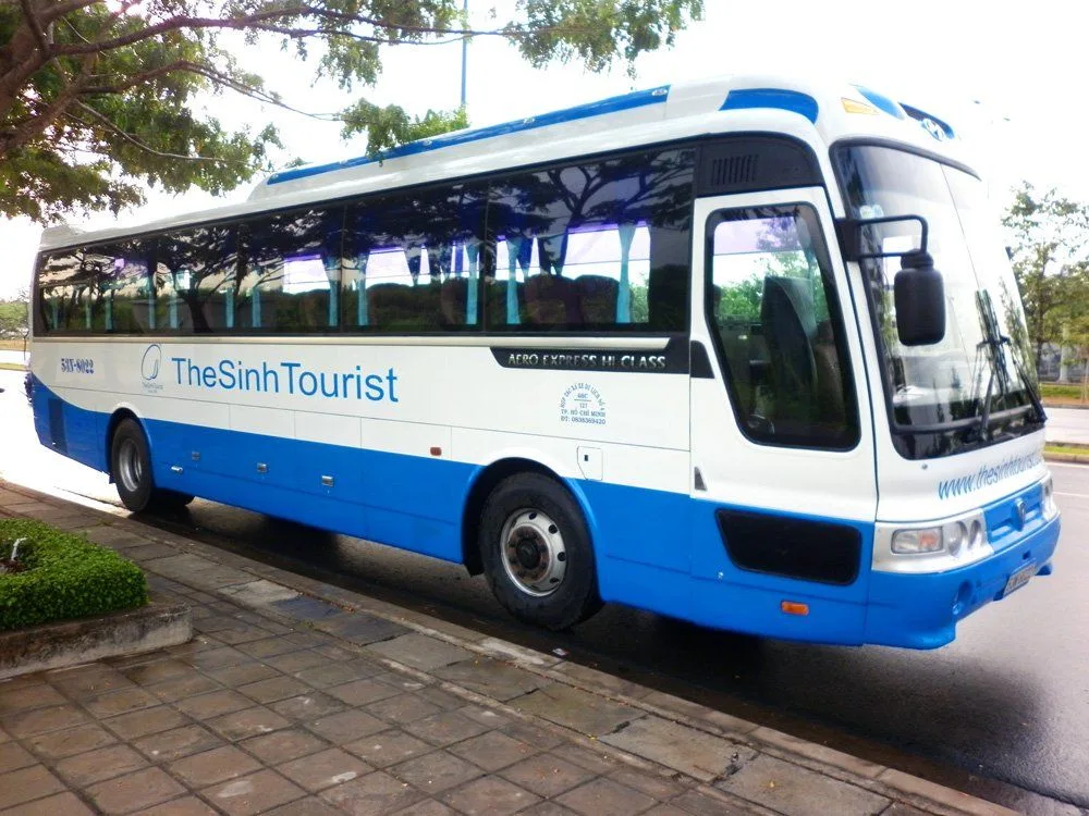 Seat coach on the Hue → Da Nang route